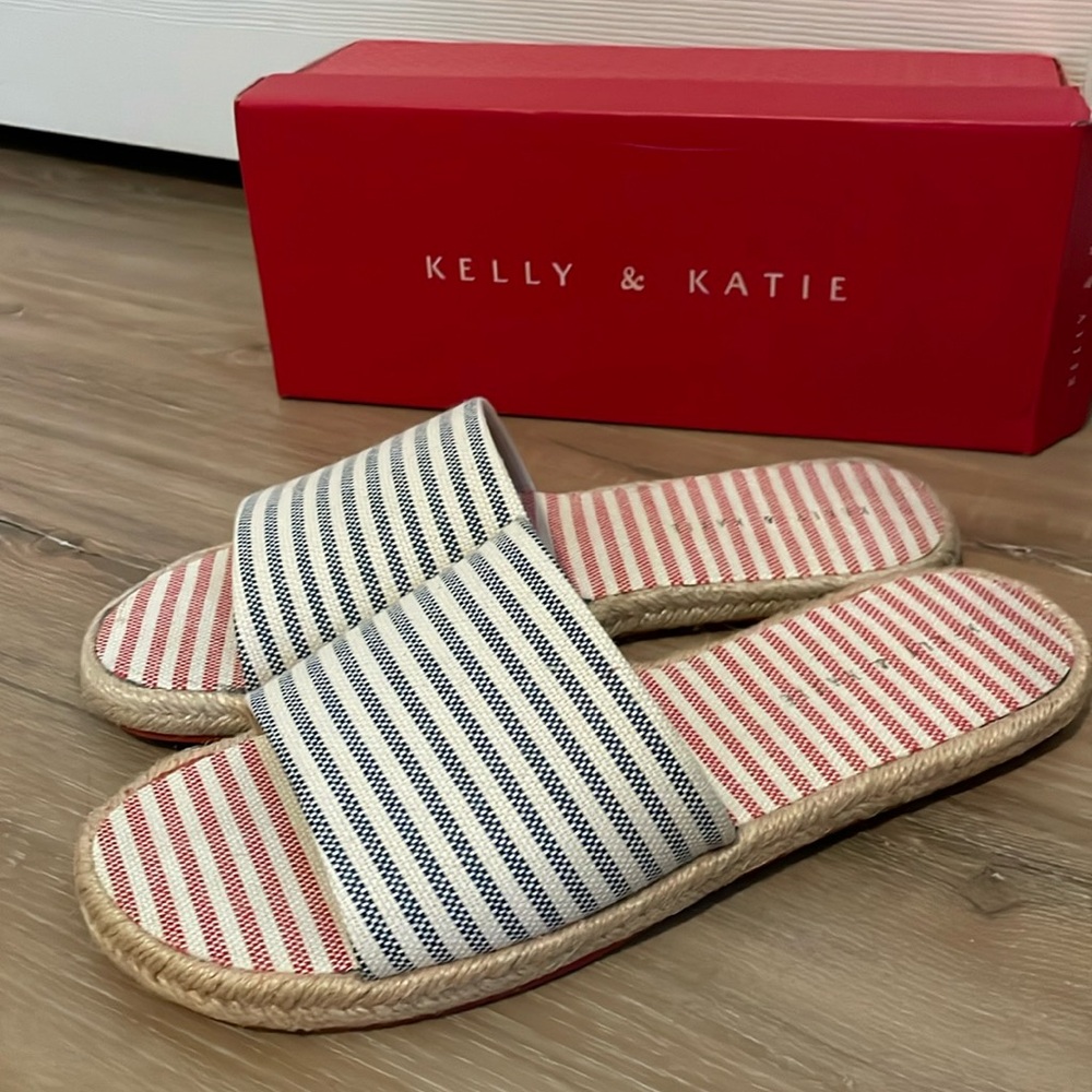Kelly & Katie Navy Maine Stripe Canvas Size 10